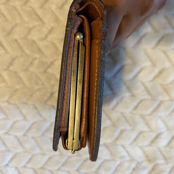 Louis Vuitton monogram kisslock wallet- FULL INCLUSION - Picture 14 of 16